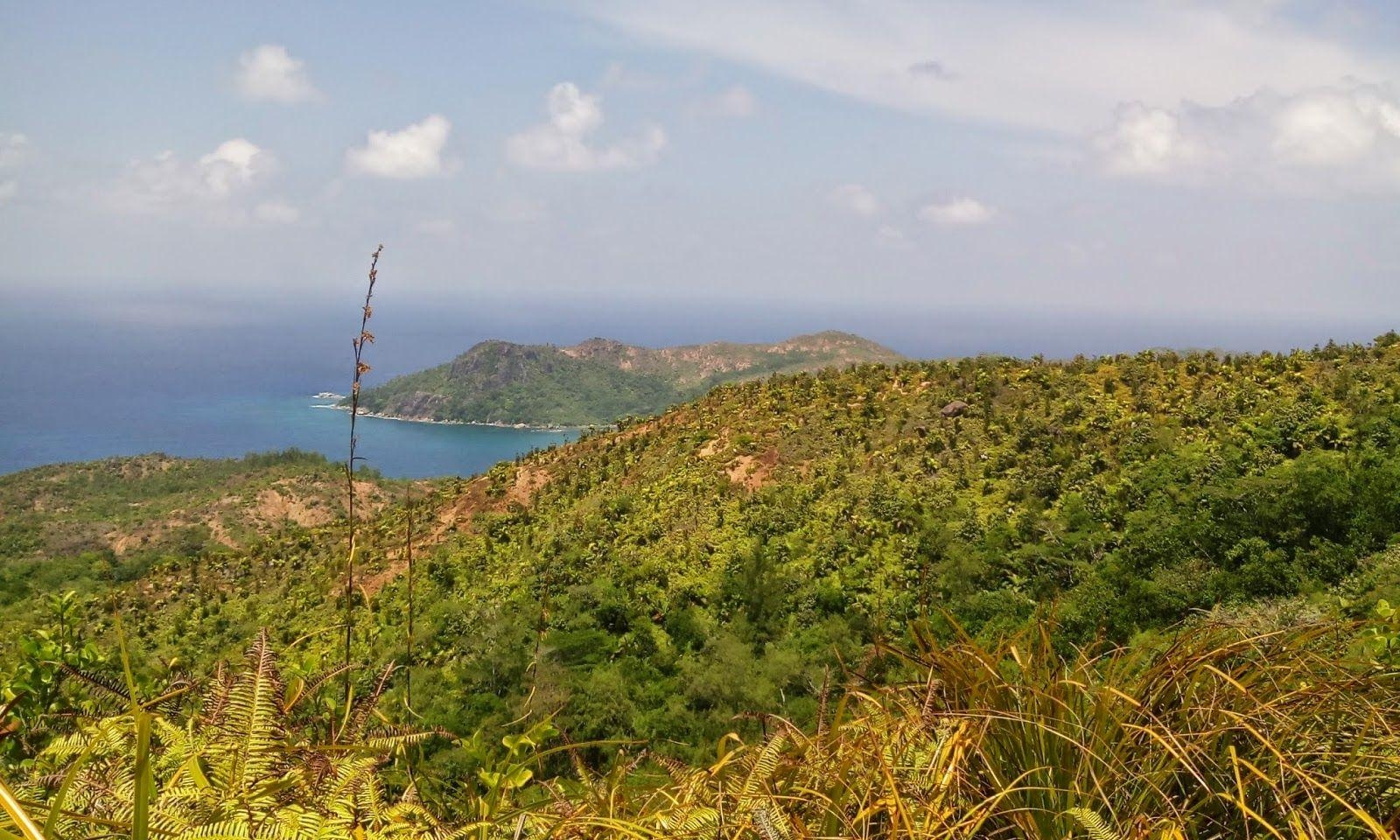 1600x960 Camera foto Wallpaper: Zimbabwe View point, Praslin, Seychelles, Desktop