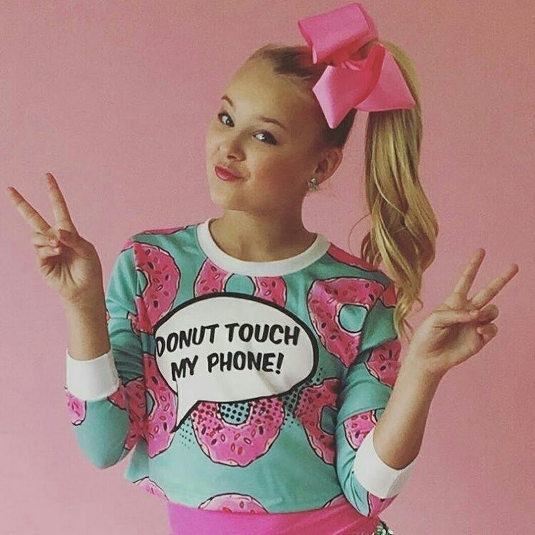 1060x1060 Free download JoJo Siwa discovered by famousguide [] for your Desktop, Mobile & Tablet. Explore Jojo Bows Wallpaper. Bows Wallpaper, JoJo Wallpaper, Wallpaper Jojo, Phone