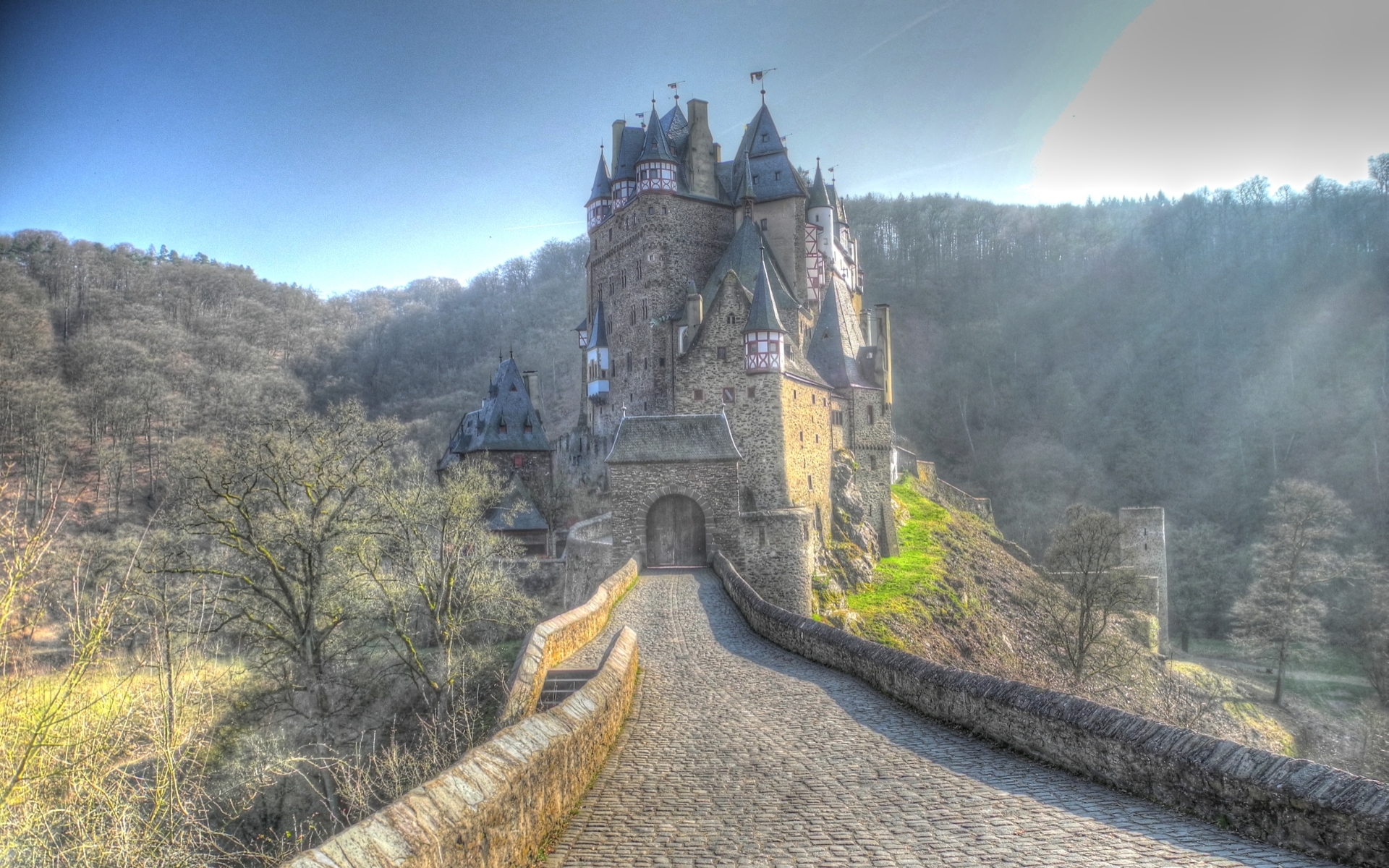 1920x1200 Eltz Castle HD Wallpaper, Desktop