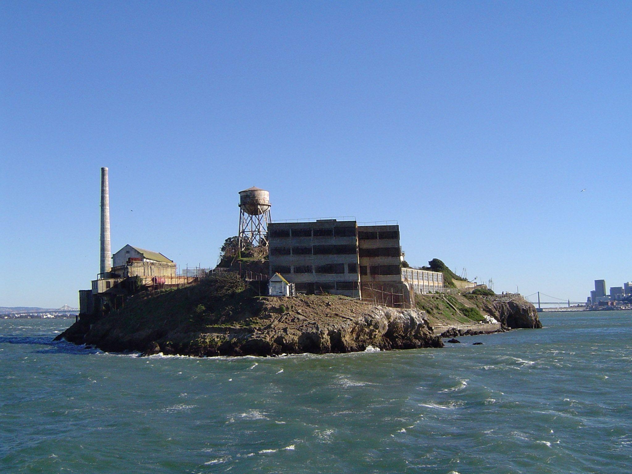 2050x1540 Free 952 Alcatraz_island_, Desktop