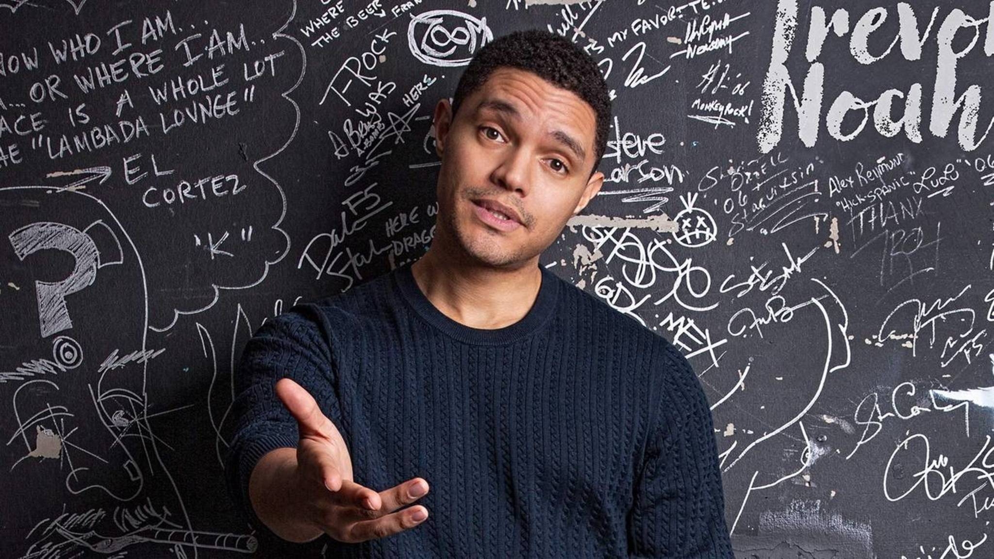 2050x1160 Trevor Noah in Toronto, Desktop